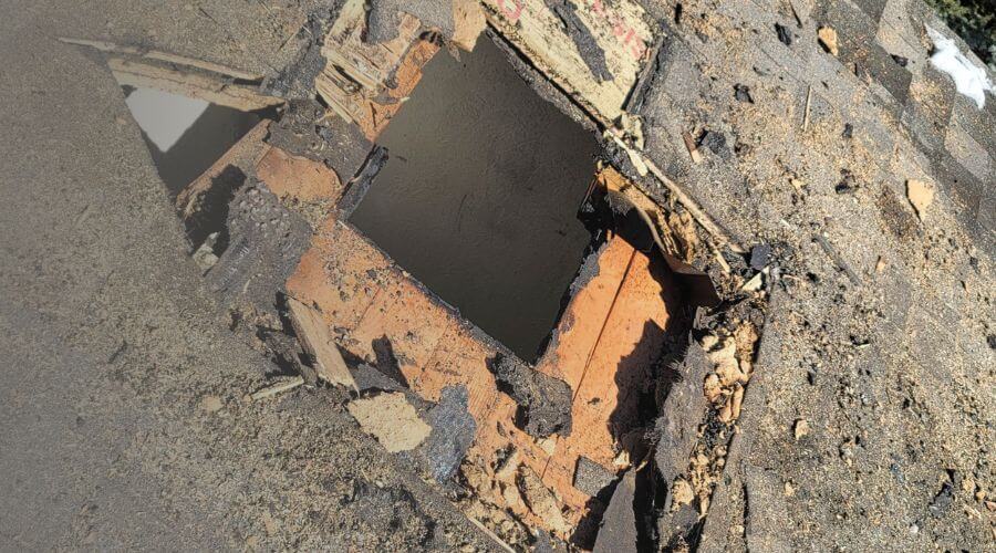 Why choose water damage restoration service for emergency flood repair in Eden Prairie